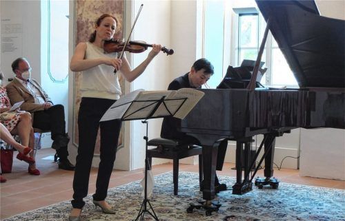 Das erste „Insel-Konzert“ nach dem Lockdown: Geigerin Carolin Widmann und der Pianist William Youn. Foto Frei