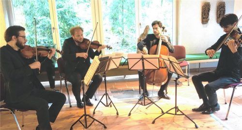 Das Münchner Goldmund-Quartett brillierte in der Sawallisch-Villa mit (von links) Florian Schötz, Pinchas Adt, Raphael Paratore und Christoph Vandory. Foto Giesen