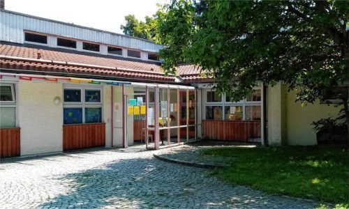 Der Freistaat Bayern gewährt wegen Corona einen Ersatz von Elternbeiträgen (Beitragsersatz) von 70 Prozent. Die restlichen 30 Prozent übernimmt die Marktgemeinde Neubeuern auch für den Pfarrkindergarten. Foto Riedl
