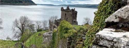 Der Klassiker: Urquhart Castle und Loch Ness. Im nahegelegenen Tier-Notrettungszentrum gibt es auch einen Notfall-Plan, für den Fall, dass Nessie sich mal verletzen sollte...