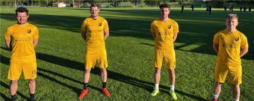 Die Sommer-Neuzugänge beim Fußball-Kreisligisten ASV Au: Michael Paccagnel, Daniel Weigl, Fabian Heblik und Florian Tremmel (von links).Foto ASV Au
