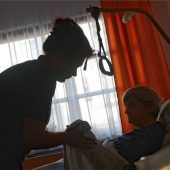Pflegerin misshandelt dementes Ehepaar