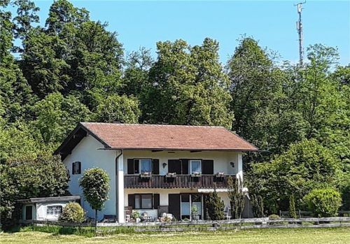 Immer mehr sind Mobilfunkmasten auch schon in Wohngebieten zu finden.Foto  Hoffmann