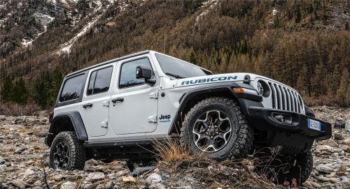 Jeep Wrangler 4xe Rubicon: Auch der Plug-in-Hybrid verfügt über eine Wattiefe von bis zu 76 Zentimetern. Foto ampnet/Stellantis