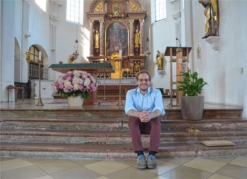 Priesteramtskandidat Josef Schmid in der Pfarrkirche „Darstellung des Herrn“. Foto re