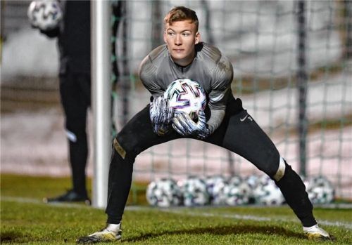 „Talent, Disziplin und eine hohe Eigenmotivation sind das höchste Gut im Profisport“, sagt der ehemalige Tennisprofi Florian Krumrey. Filius Jonas beweist dies täglich im Training beim FC Liefering. Foto GEPA pictures/ Christian Moser