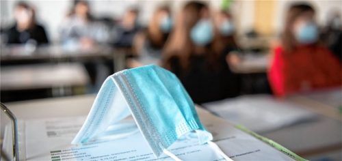 Vor allem im Unterricht sollte die Maskenpflicht fallen, fordert ein Leser. Foto dpa