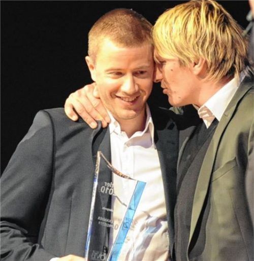 Wiedersehen mit dem OVB-Sonderpreis: Günter Heberle (rechts) und Alexander Spreitzer.Foto Hans-Jürgen Ziegler