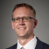 „Die Verknüpfung des Sports mit Sportwetten ist sehr bedenklich“