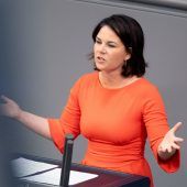 Bayerns Grünen-Basis stützt Baerbock