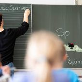 Lehrer für die Sommerschule gesucht