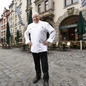 Leises Servus am Platzl