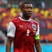 EM-Spieler Orban und Gulacsi im Training Paderborn holt Yalcin aus der Türkei Real stellt heute Alaba vor