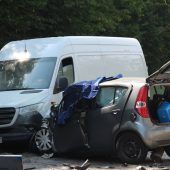Sonderfahrt mit der Fuchstalbahn Schwerer Unfall kostet Frau das Leben Motorradfahrer prallt gegen Klein-Lkw Frontalkollision: Senior (81) tot