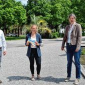 Saurier-Fan Anna legt Grundstein für Urlaubsreise