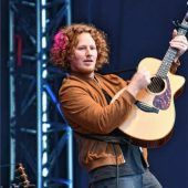 Charismatischer Lockenkopf