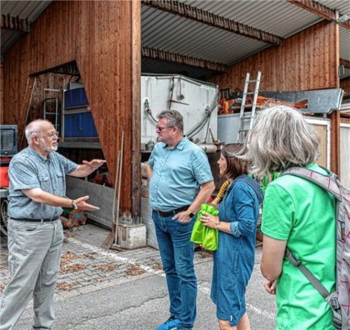 Der Arbeitskreis Umwelt der Rosenheimer Grünen informiert sich über die Voraussetzungen für die Einführung einer Biomülltonne.