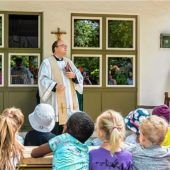 Sanierung endet mit Segen und Steckerleis