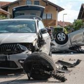 Frau nach Überschlag mit Pkw leicht verletzt