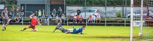 Die Entscheidung: Doppeltorschütze Albert Schaberl traf zum 4:1. Foto Cater