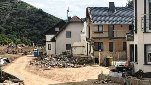 Die Gemeinde Dernau sowie weite Teile des Landkreises Ahrweiler in Rheinland-Pfalz sind völlig zerstört.