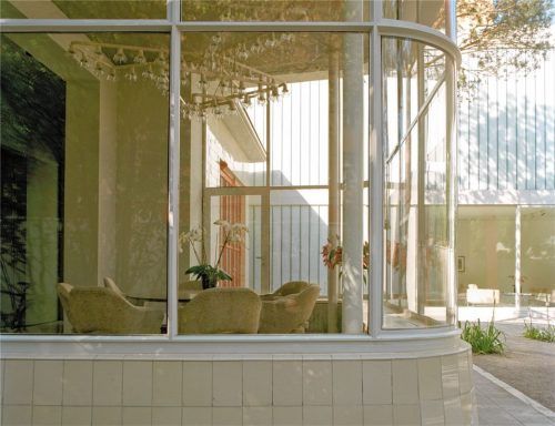 Die Möglichkeiten sind vielfältig, wie diese umgenutzte Tankstelle zeigt. Foto bfs design flachsbarth/Annette Kisling / BHW Bausparkasse