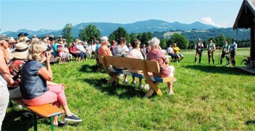 Gottesdienst mit Traumblick: Aussicht auf die Berge beim Feldgottesdienst zum Thema Brenner-Nordzulauf. Foto Reisner