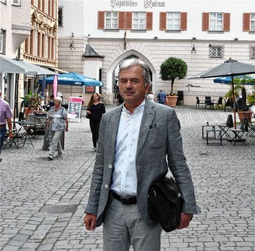Hat an 113 Bebauungsplänen mitgewirkt: Helmut Cybulska, der ehemalige Leiter des Rosenheimer Baudezernats. Foto Schlecker