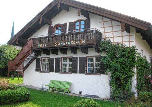 Der Eggstädter Gemeinderat Jakob Illi (Grüne) plädiert dafür, dass der alte Charme des Kindergartens beim Neubau erhalten bleibt. Foto Kirchner