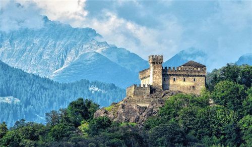 Im Castello di Sasso Corbaro in der Tessiner Hauptstadt Bellinzona läuft noch bis 7. November die Ausstellung „Raffaello 3D - der Göttliche“. Foto Bellinzona e Alto Ticino Turismo/Silvano Crivelli