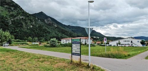 Im eingeschränkten Gewerbegebiet Marquartstein Nord wollten die Bauwerber eine Gewerbehalle mit Wohneinheiten errichten. Jedoch fand der Antrag mit der eingereichten Planung keine Mehrheit im Gemeinderat. Foto Peter