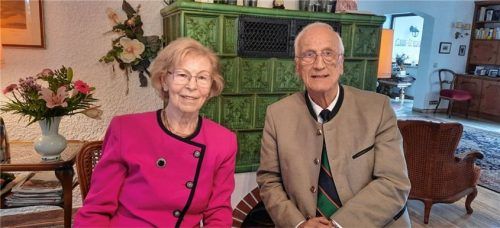 Jürgen und Maria Götzmann sind glücklich in ihrer neuen Heimat am Samerberg.Foto re