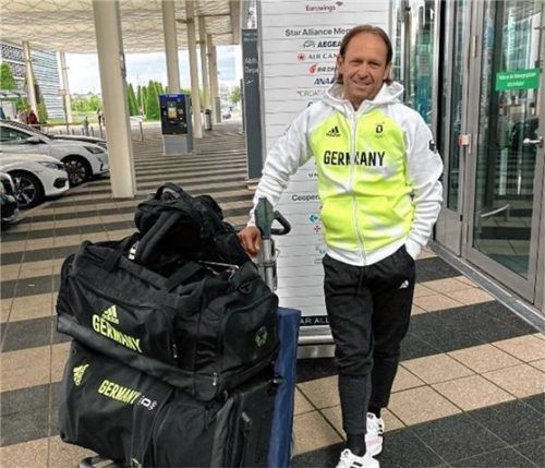 Kurz vor dem Abflug nach Tokio: Hansi Friedl, Physiotherapeut und Geschäftsführer bei Corox in Edling. Foto Privat