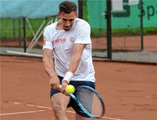 Lukas Jastraunig musste sich in seinen ersten Bundesliga-Spielen für 1860 geschlagen geben.Foto Franz Ruprecht