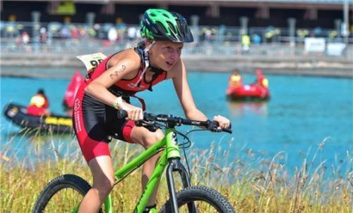 Nora Bots sicherte sich bei den Schülerinnen B die Goldmedaille. Fotos Privat