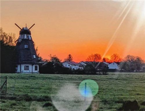 So sah das Kolbermoorer Wahrzeichen aus, bevor es komplett ausbrannte.