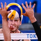 BADMINTON GEWICHTHEBEN KUNSTTURNEN LEICHTATHLETIK RADSPORT RINGEN SCHIESSEN