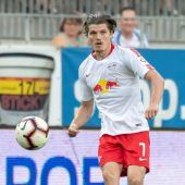 FC Bayern: Angeblich mit Sabitzer einig Völlers Impf-Appell an Bayer-Fans Wölfe: Selbstironie nach Wechselfehler
