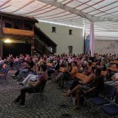 Mühldorfer Musiknacht-Show wechselt aus dem Internet endlich wieder auf die große Bühne