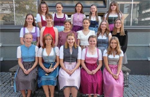 Die stolzen Absolventinnen mit Traumnoten von 1,0 bis 1,5.Foto  re