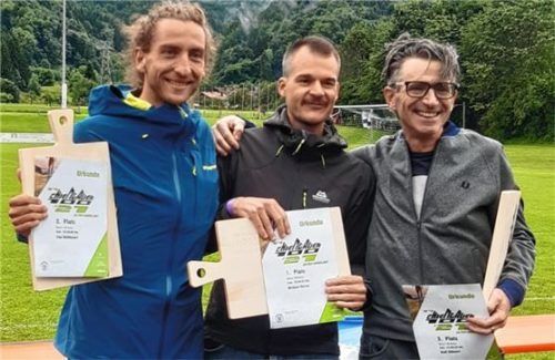 Drei 100-Meilen-Bezwinger unter sich: Der Zweitplatzierte Lino Baldessari, Sieger Michael Harrer und der Dritte Rudi Döhnert (von links).