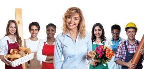 Für viele junge Menschen startet ein neuer Lebensabschnitt: sie beginnen eine Lehre oder Ausbildung in einem der zahlreichen Unternehmen in der Region. Die Sonderseiten „Azubis stellen sich vor“ vermitteln einen Eindruck von dieser Investition in die Zukunft. Foto adobe stock/daniel ernst