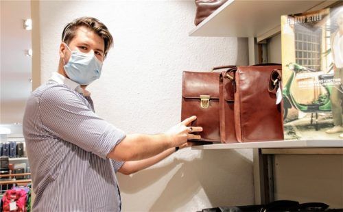 Gegen den Trend: Der Rosenheimer Raphael Keric hat eine Ausbildung zum Einzelhandelskaufmann absolviert und diesen Schritt nicht bereut. Fotos Kirschner