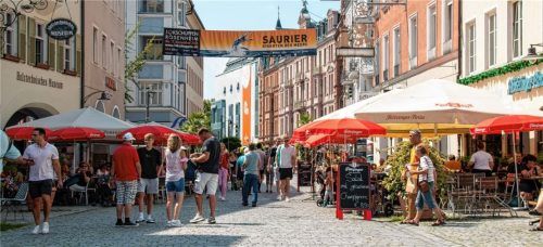 Große Freiheit nur noch mit Impfung, nach Genesung oder getestet: Spätestens zum 23. August sollen nur noch jene Gastronomie, aber auch Friseure aufsuchen dürfen, welche die 3G-Regeln befolgen. Foto Kirschner