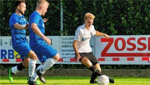 Hoffen auf den ersten Punkt: Matthias Vital (rechts) und Co wollen die rote Laterne abgeben.Foto  Eschenfelder