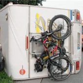 Wohnwagen umgekippt