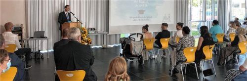 Rektor Markus Gallesdörfer verabschiedete einen besonderen Jahrgang mit besonderen Leistungen.