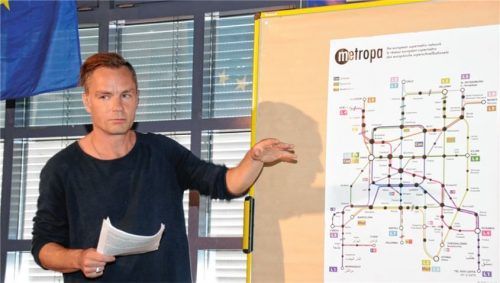 Stefan Frankenberger präsentiert sein Projekt „Metropa“ beim Kulturklub Rosenheim.