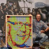 Ein Konrektor aus Zauberwürfeln