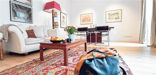 Wer seine Wohnung an Urlauber vermietet, muss in seiner Steuererklärung den erwirtschafteten Gewinn angeben, es gibt allerdings Ausnahmen. Foto Jens Kalaene/dpa